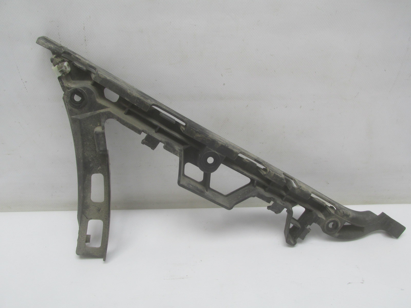 Направляющая заднего бампера Land Rover Range Rover Sport 2005>