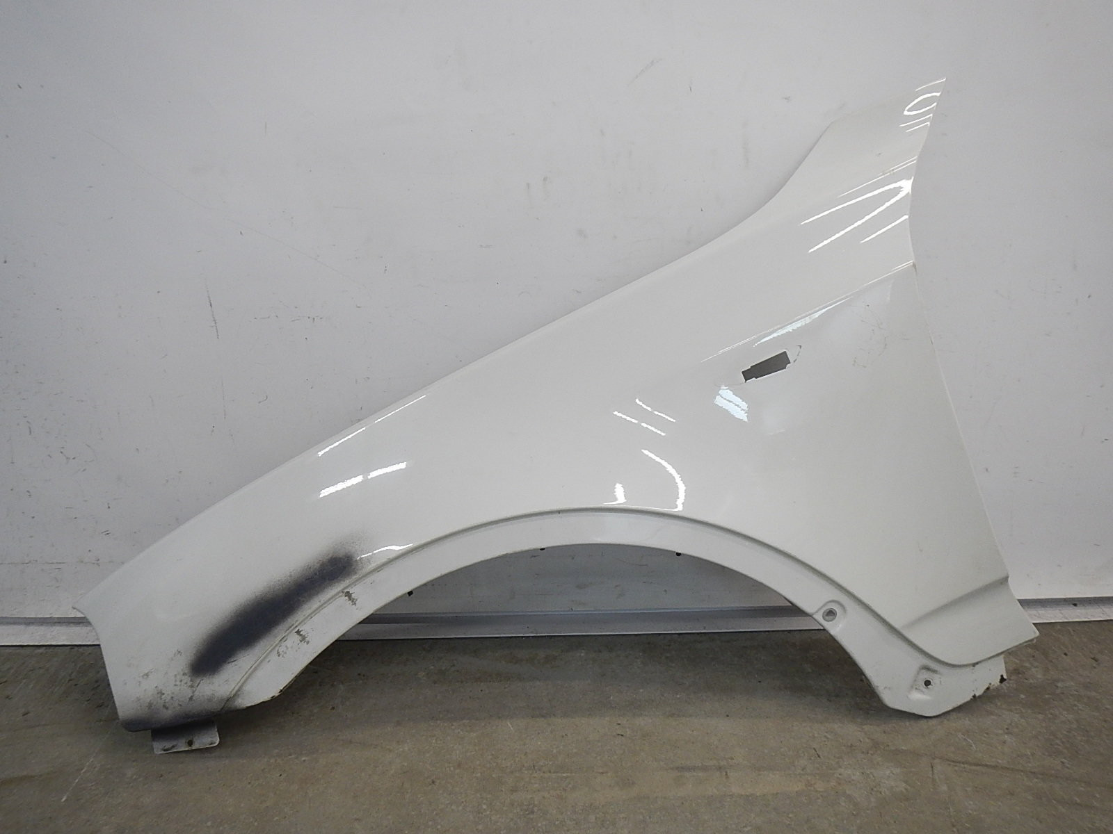 Крыло переднее левое BMW X3 E83 2003>