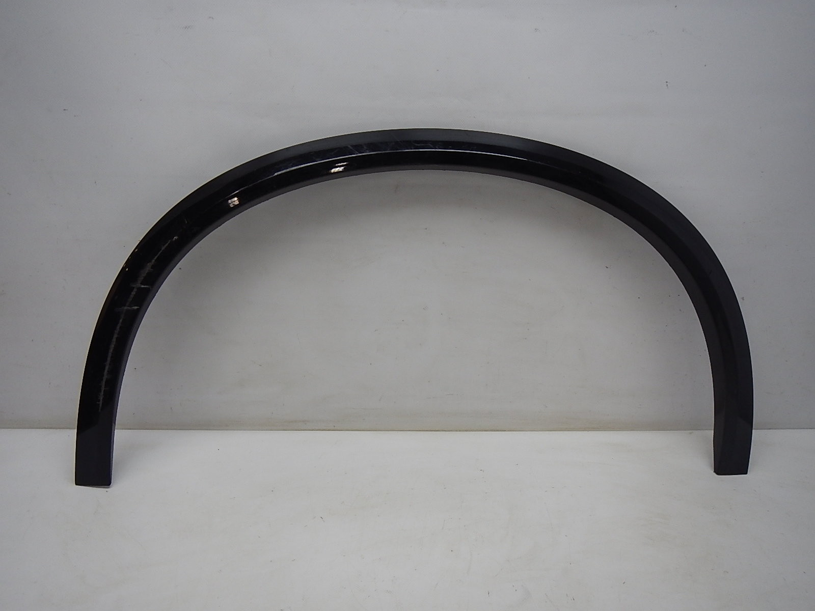 Накладка крыла переднего левого Volvo XC90 2015>