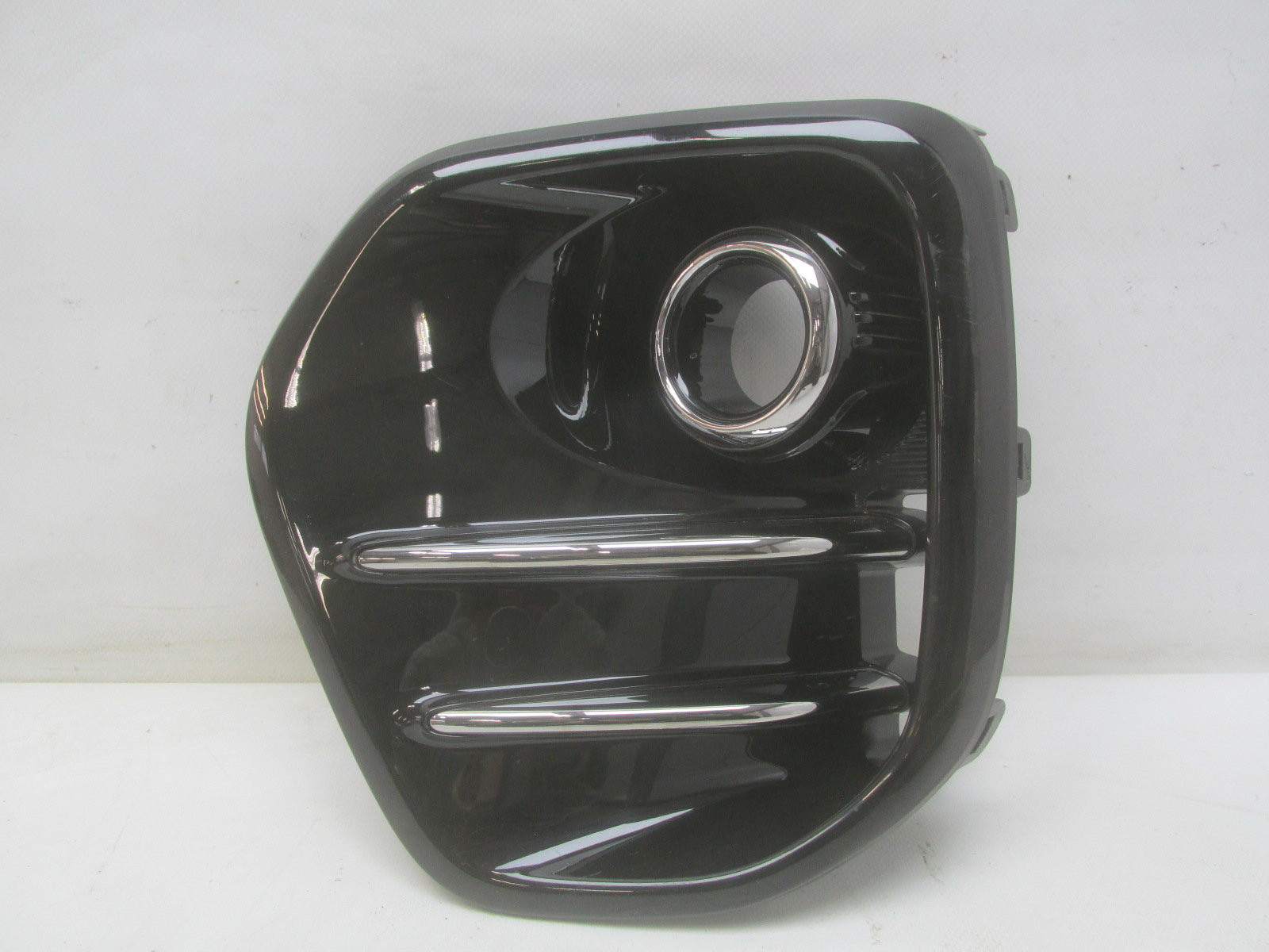 Решетка в бампер левая Kia Sportage 2015>