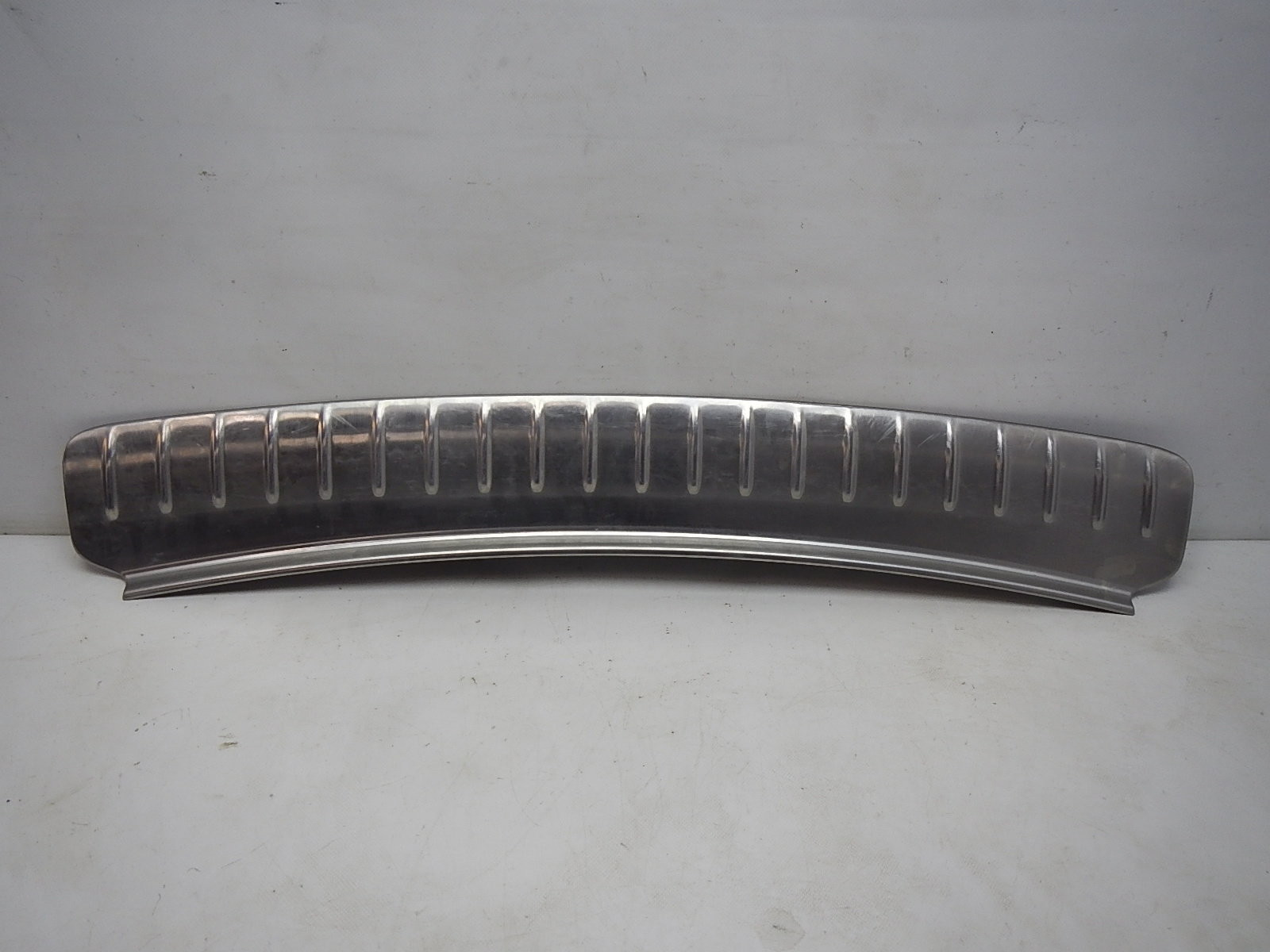 Накладка заднего бампера Porsche Cayenne 2003-2010