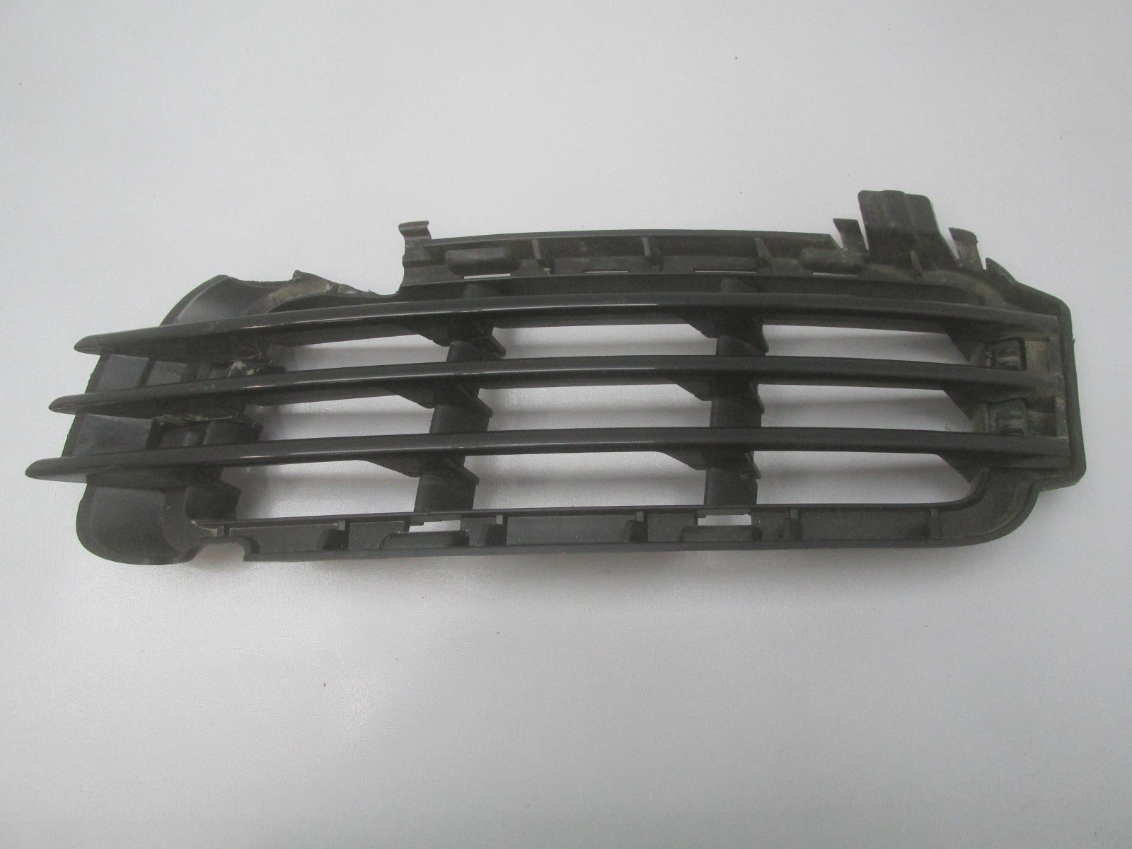 Решетка в бампер левая Land Rover Range Rover IV 2013>