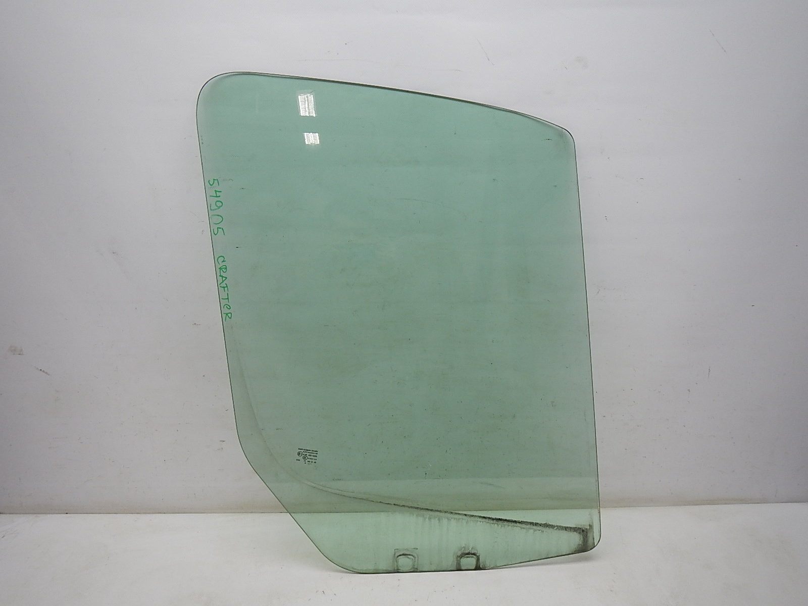 Стекло двери передней правой Volkswagen Crafter 2006-2017