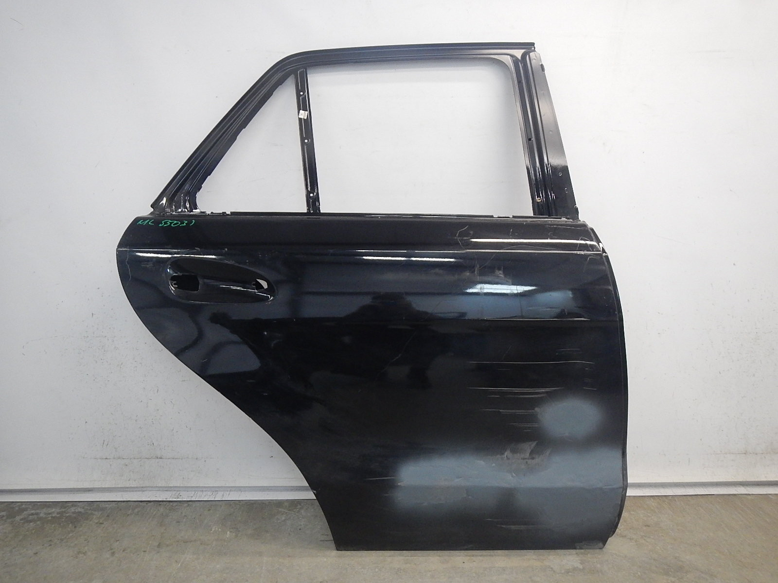 Дверь задняя правая Mercedes-Benz M-Klasse (ML/GLE) W166 2011>