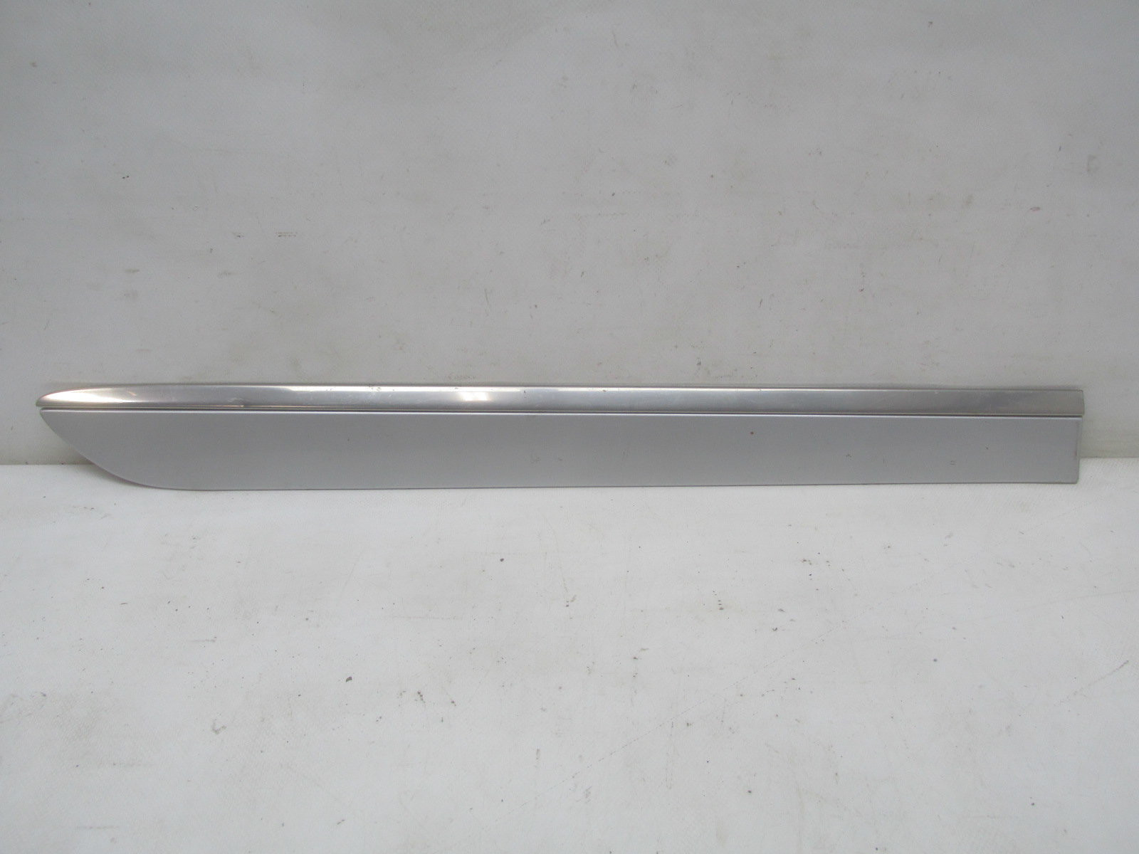 Молдинг двери задней правой Mercedes-Benz M-Klasse (ML) W164 2005>