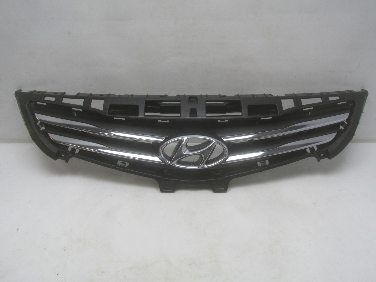 Решетка радиатора Hyundai Solaris 2010-2017