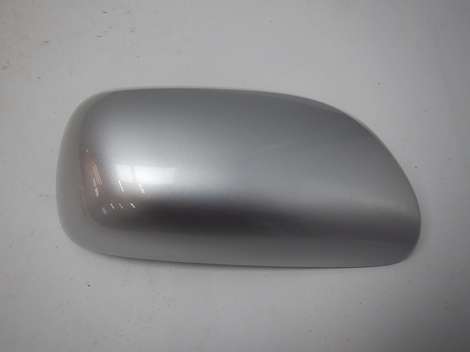 Накладка зеркала правого Toyota Camry V40 2006-2011