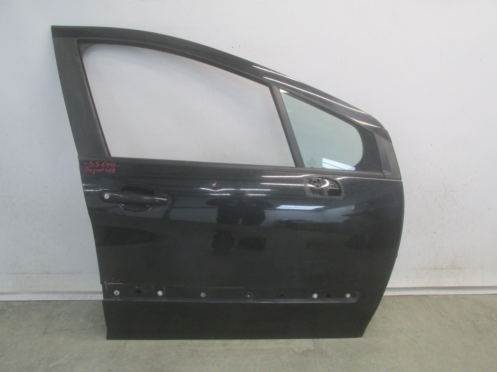 Дверь передняя правая Peugeot 308 2007>