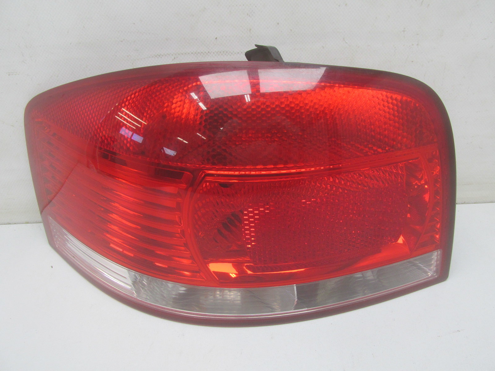 Audi a3 задние фонари. Задний фонарь ауди а3. Светодиодные фонари ауди а3 8p 3дв. Фонари audi a3. Задние фары ауди a3 8l.