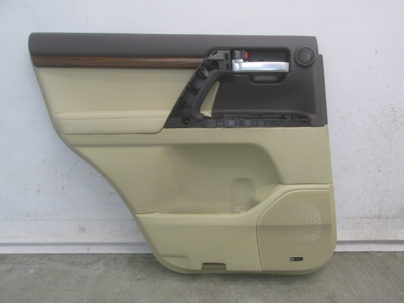 Обшивка двери задней левой Toyota Land Cruiser (200) 2008>