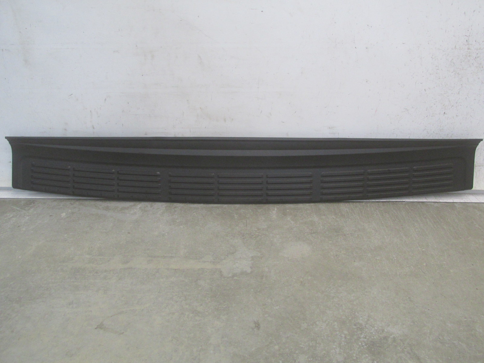 Накладка заднего бампера Toyota Land Cruiser (200) 2008>