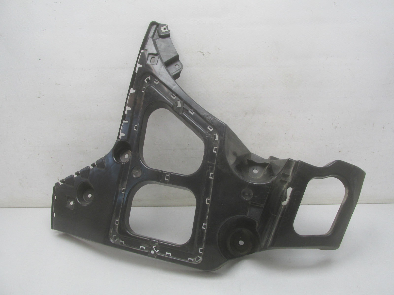 Направляющая заднего бампера BMW X5 E70 2007>