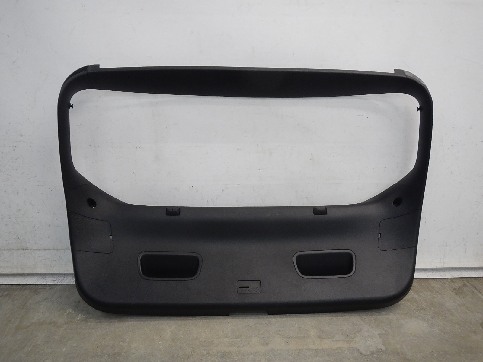 Обшивка двери багажника Kia Ceed 2012-2018