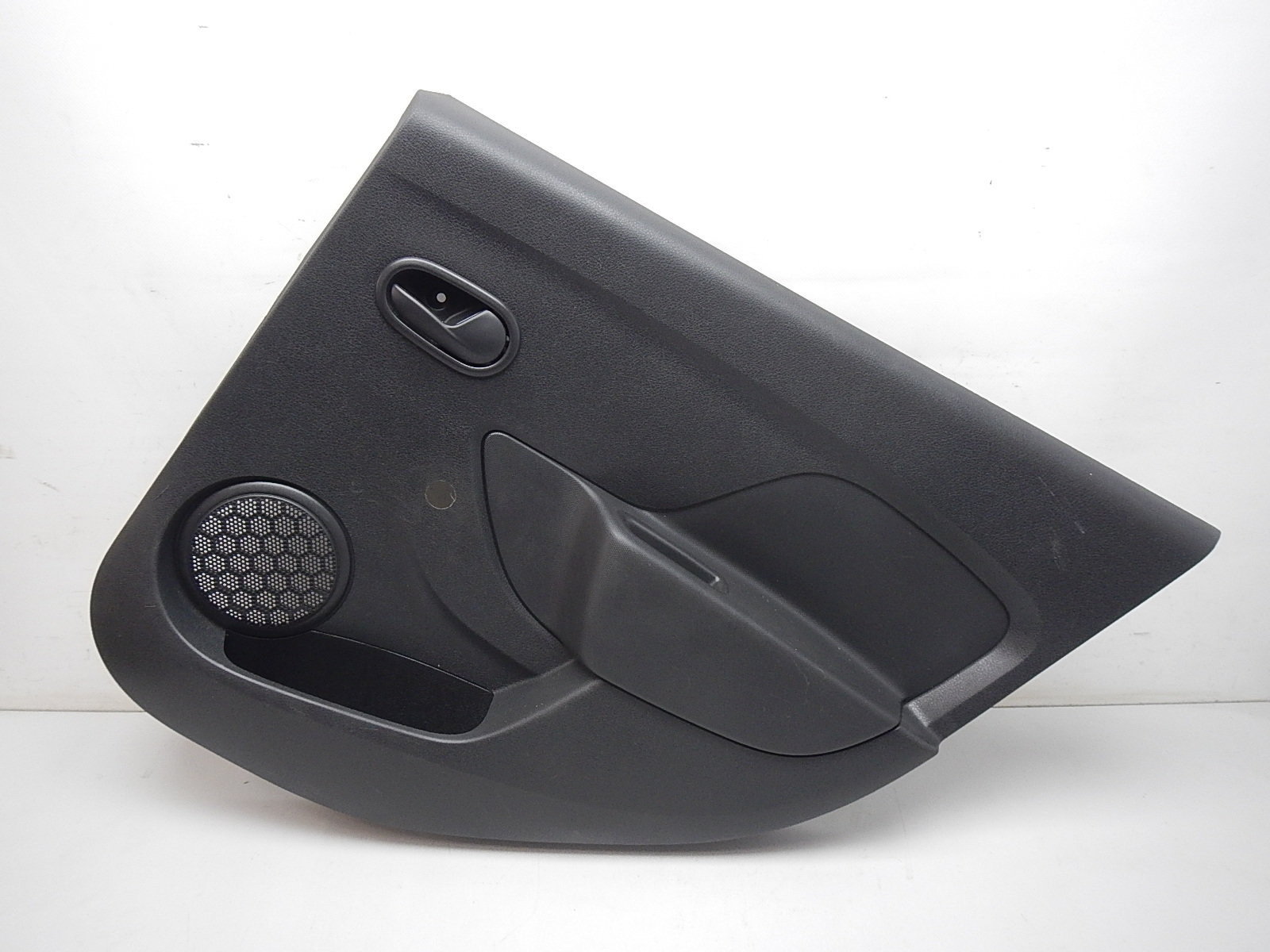 Обшивка двери задней правой Renault Sandero 2014>