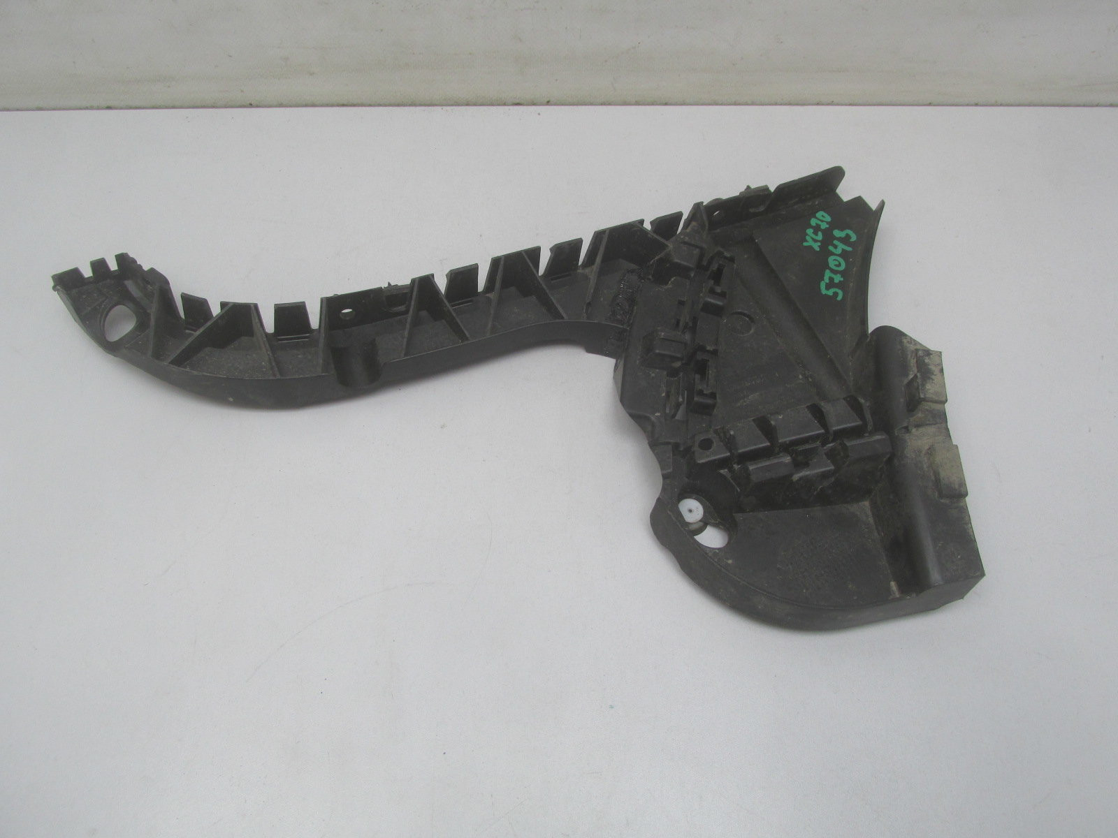 Кронштейн заднего бампера Volvo XC70 Cross Country 2007-2016