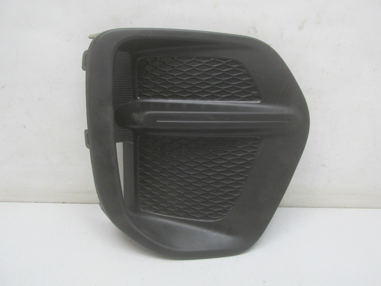 Решетка в бампер правая Kia Sportage 2015>