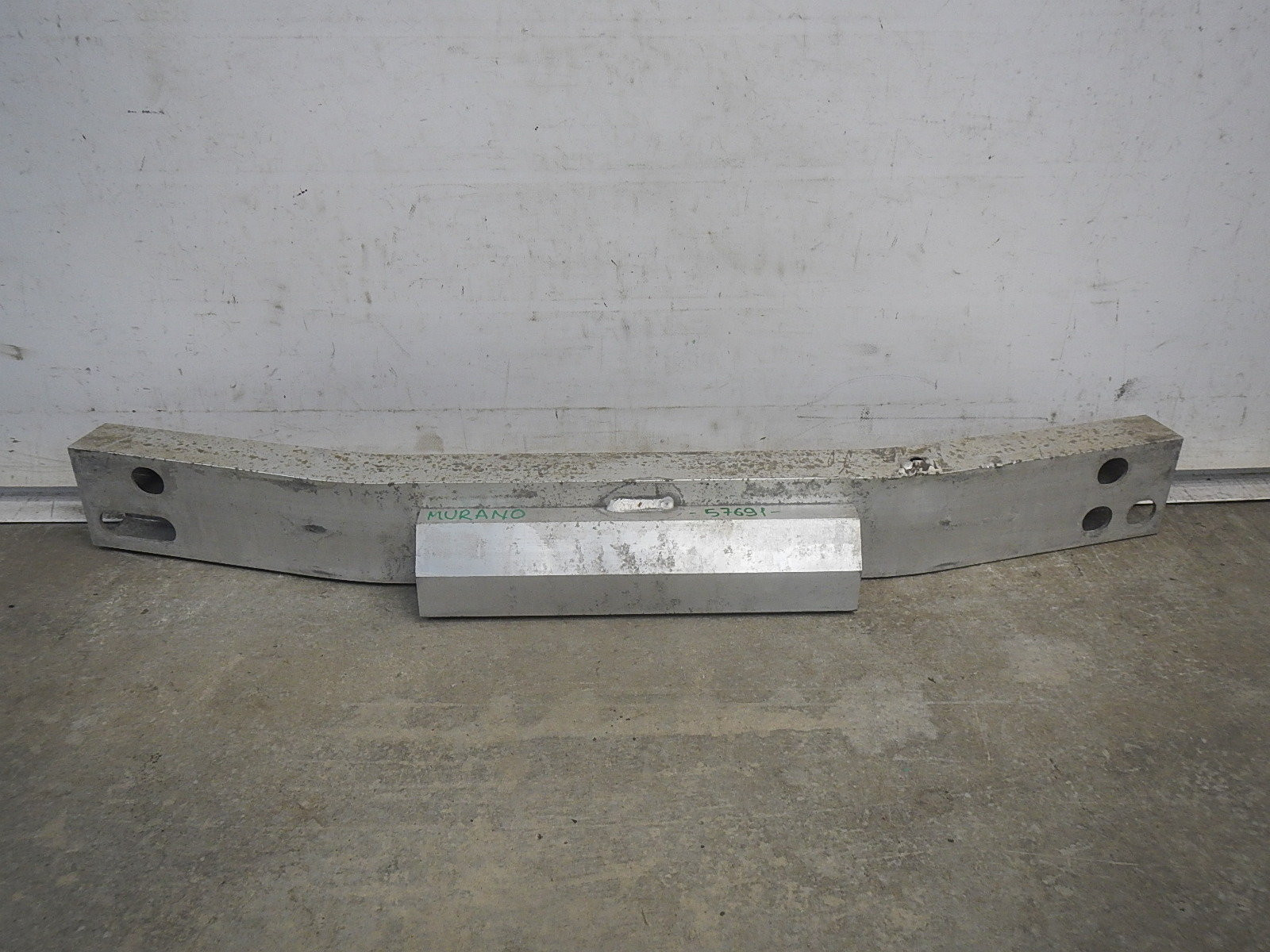 Усилитель заднего бампера Nissan Murano 2008>