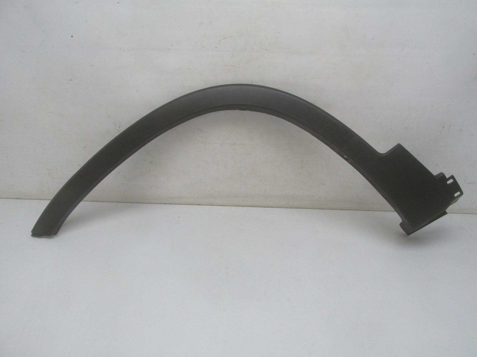 Накладка крыла переднего левого Kia Sorento 2009>