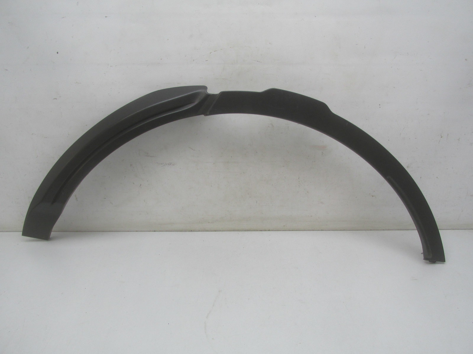 Накладка крыла заднего  левого Land Rover Range Rover Evoque 2011-2019