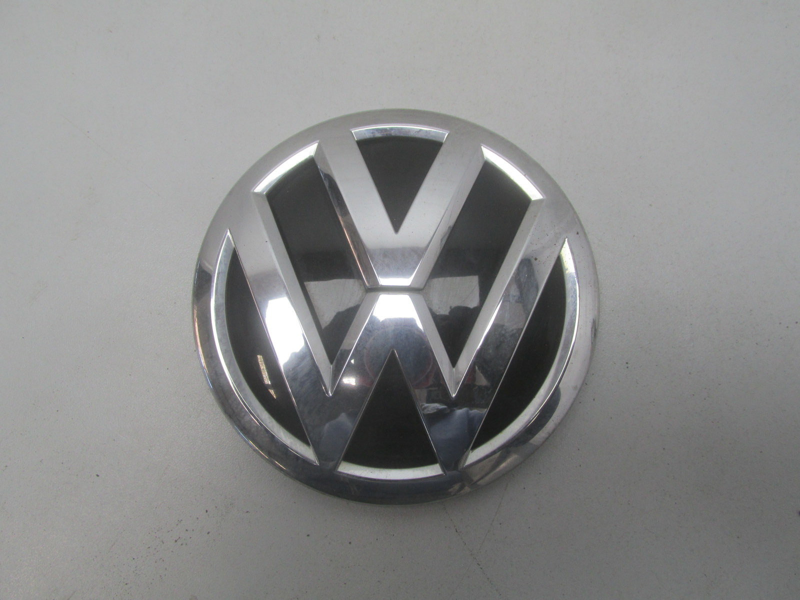 Эмблема Volkswagen Jetta 2011>