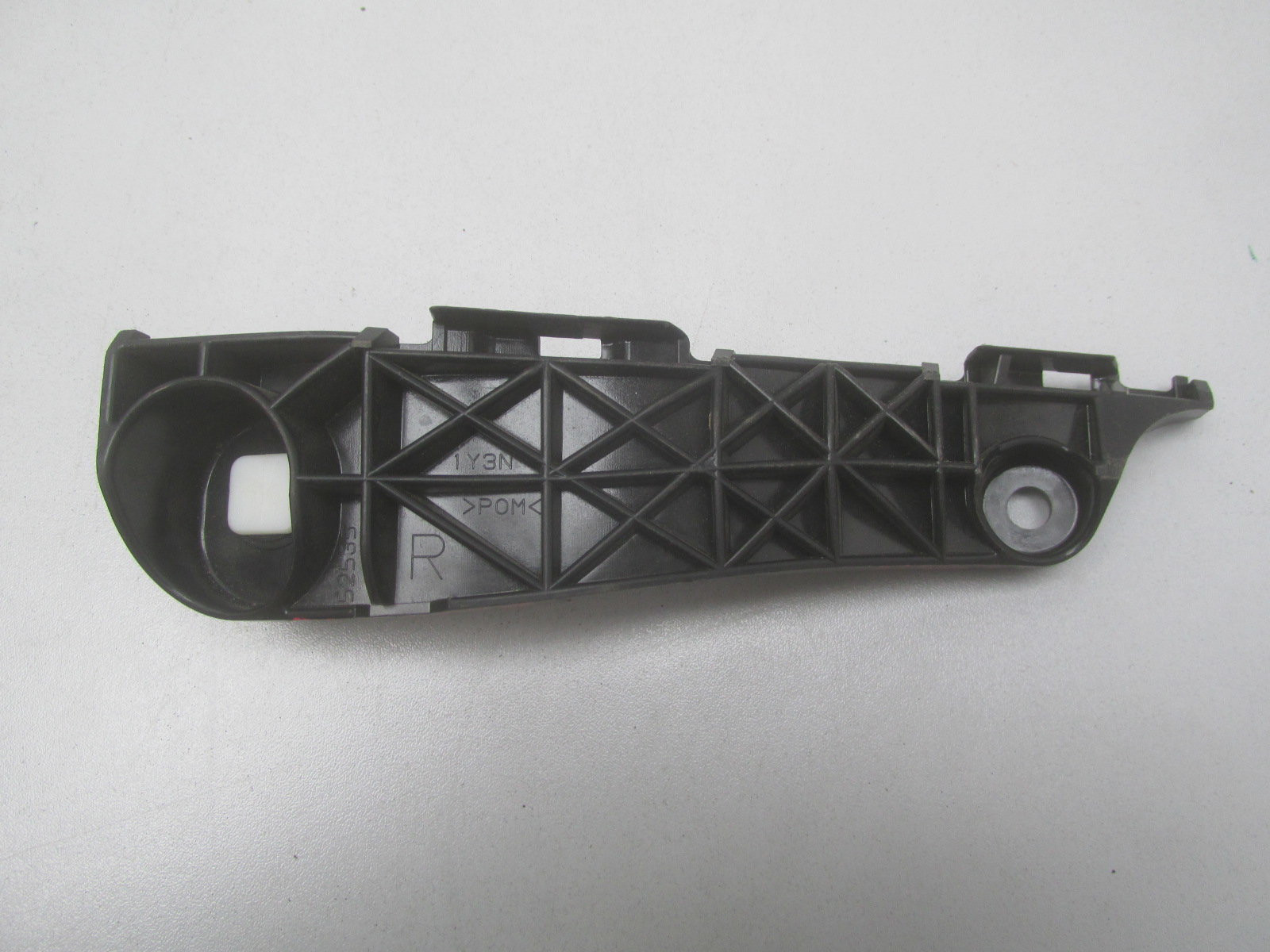 Кронштейн переднего бампера Toyota RAV 4 2006-2013