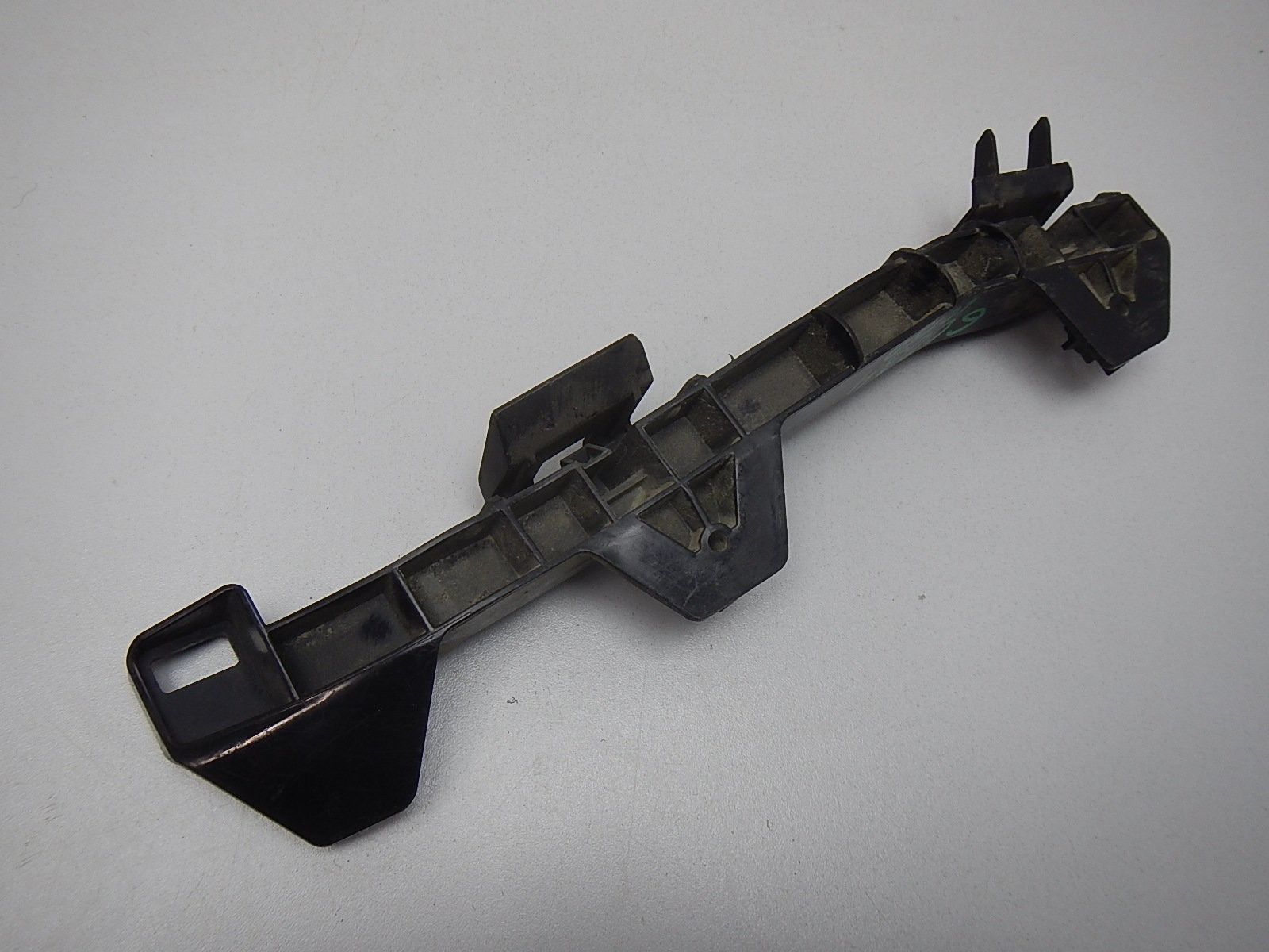 Кронштейн фары правой Toyota Land Cruiser (150)/Prado 2009>