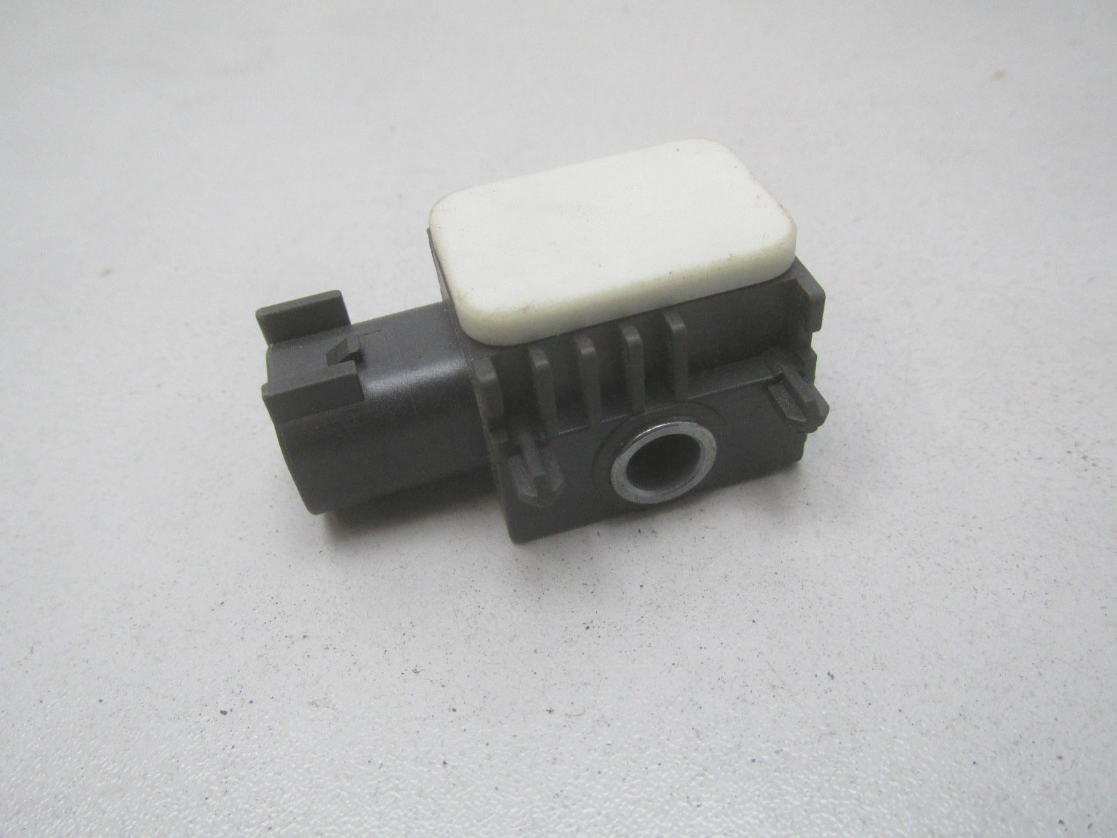 Датчик удара (AIRBAG) Ford Focus II 2005-2008