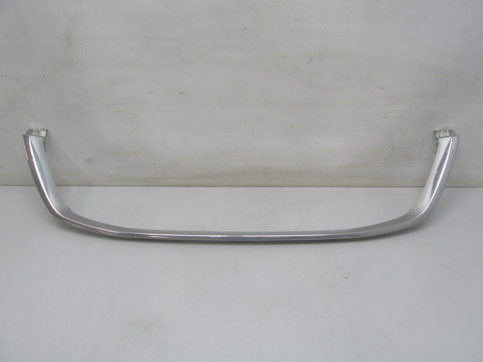 Накладка на решетку радиатора Volvo XC60 2008-2017