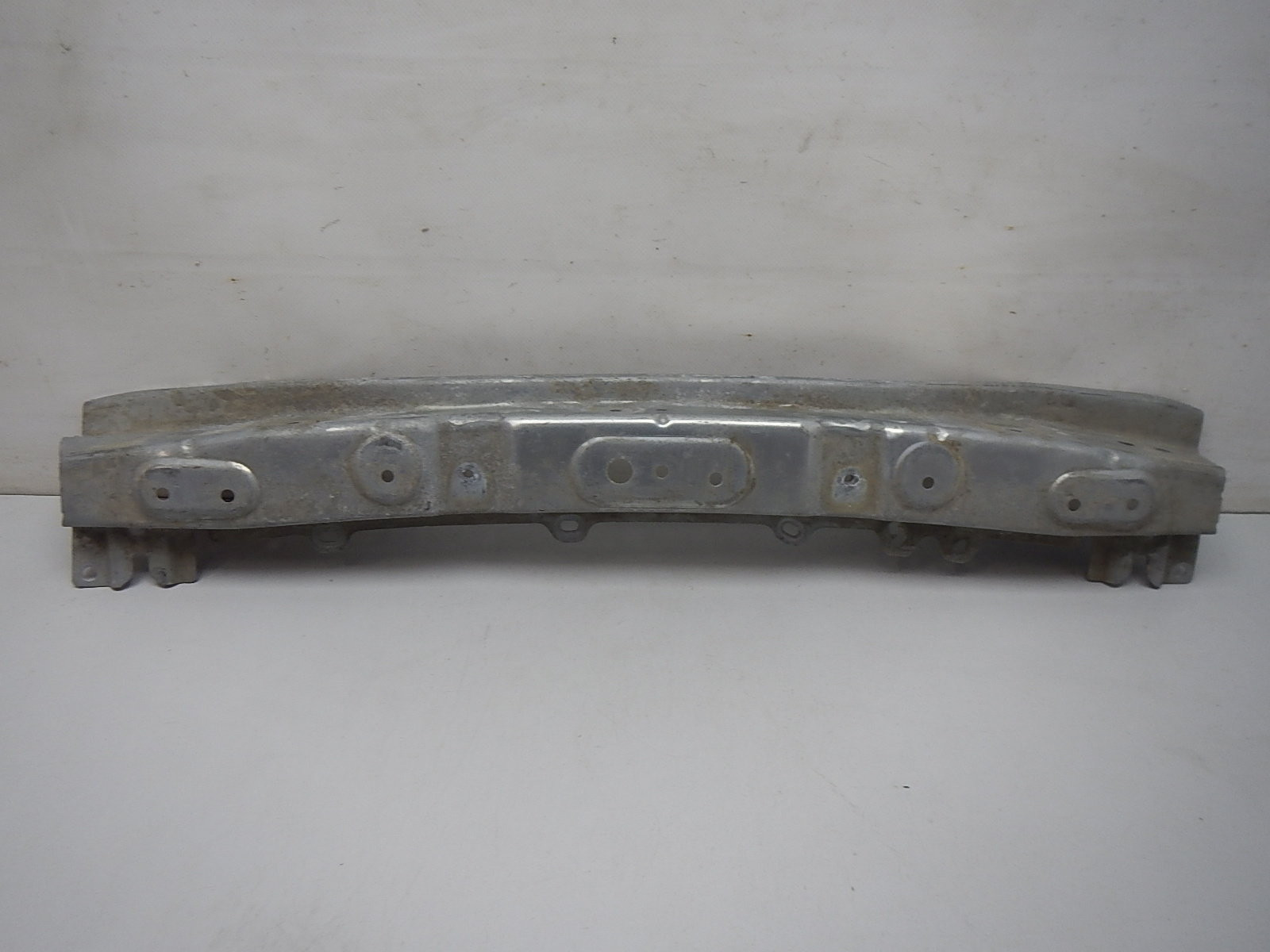 Усилитель переднего бампера Mitsubishi Outlander 2012>