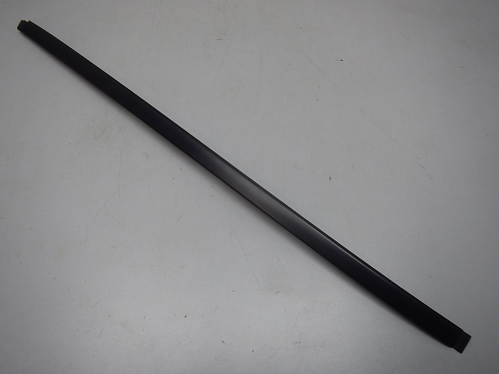 Молдинг лобового стекла Toyota Land Cruiser (150)/Prado 2009>