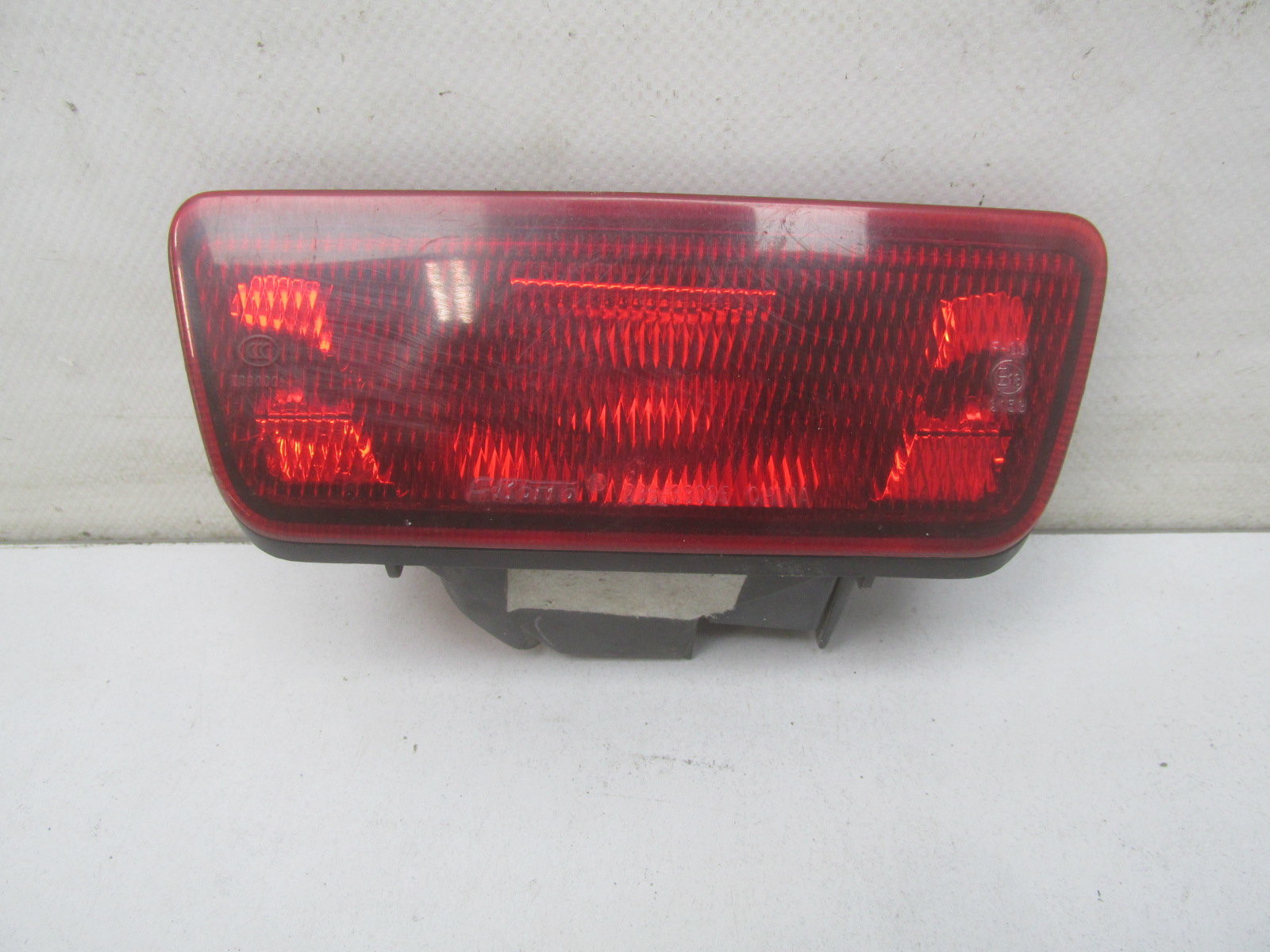 Фонарь задний в бампер Nissan Juke 2011>