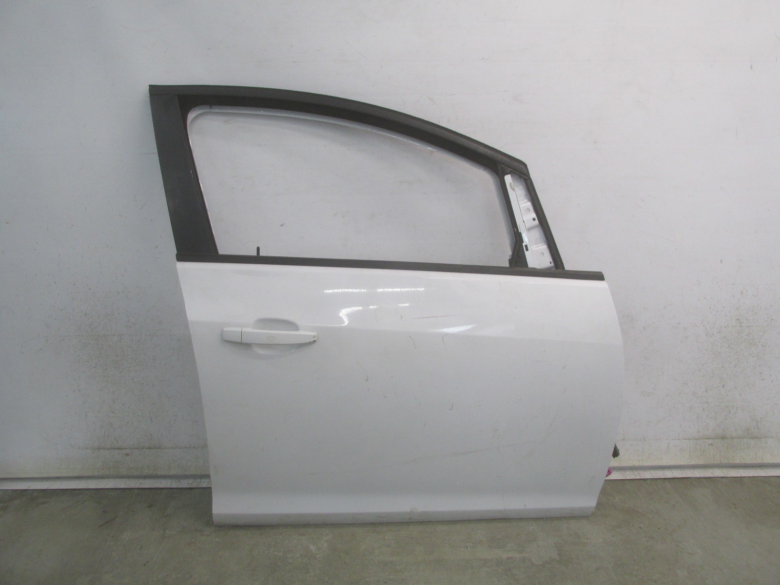 Дверь передняя правая Opel Astra J 2010>