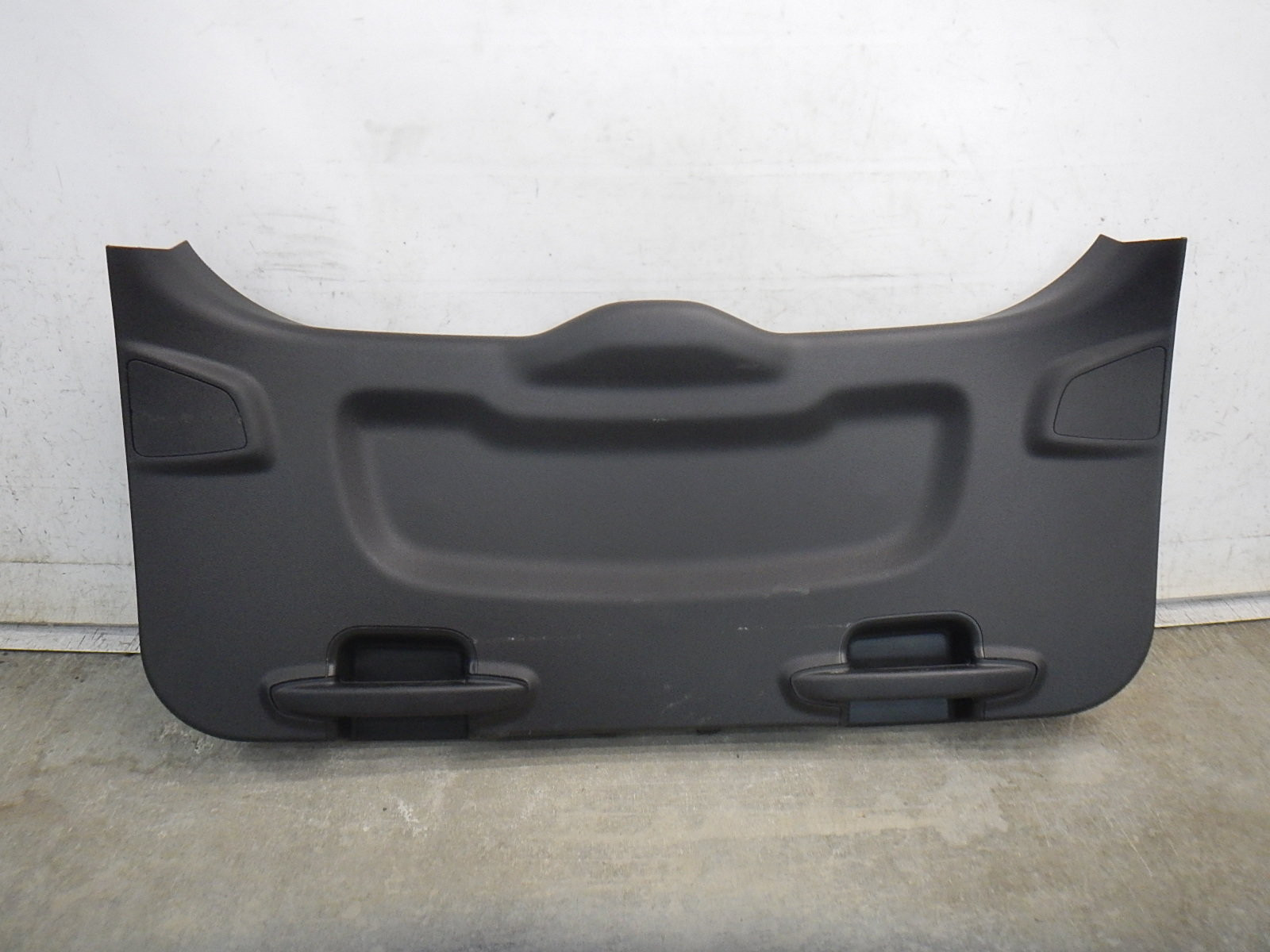 Обшивка двери багажника Ford Focus III 2011>