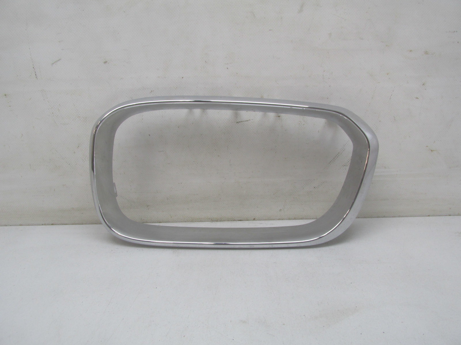 Накладка на решетку радиатора BMW 1-серия F20/F21 2011>