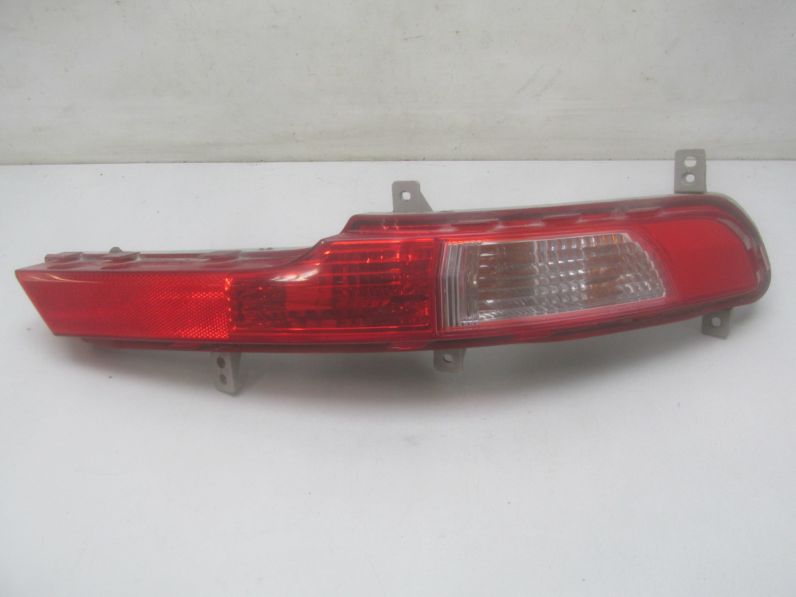 Фонарь задний в бампер правый Kia Sportage 2010-2015