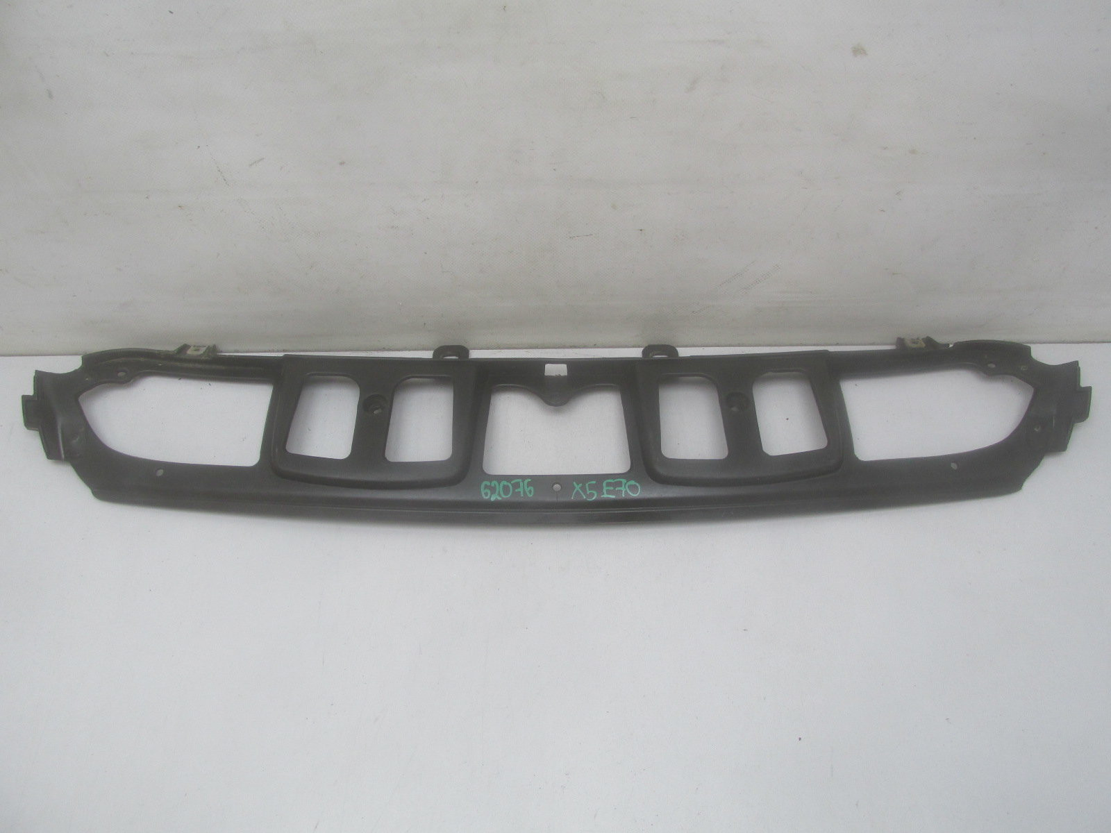 Кронштейн переднего бампера BMW X5 E70 2007>