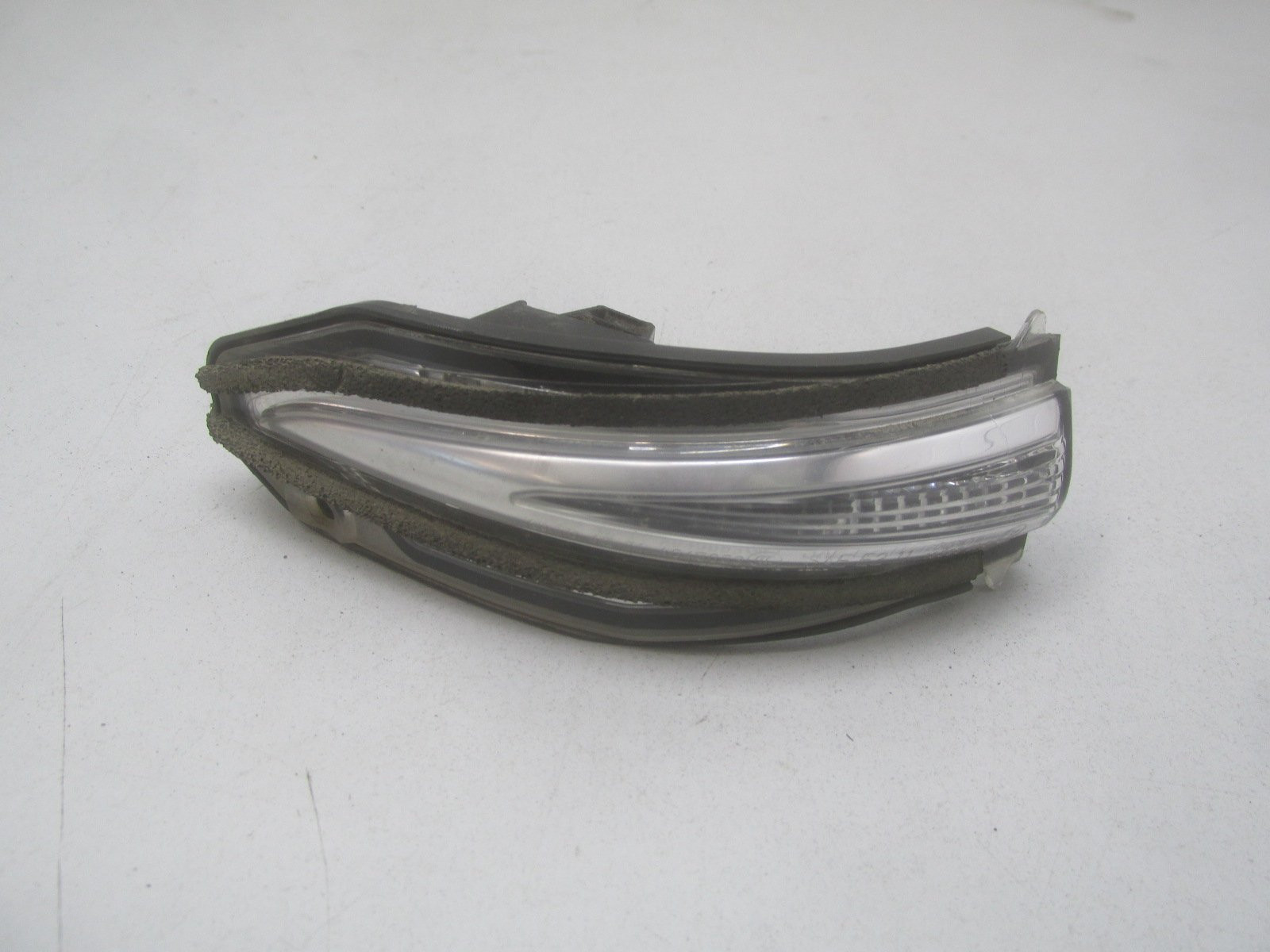 Повторитель указателя поворота Toyota RAV 4 2013-2019