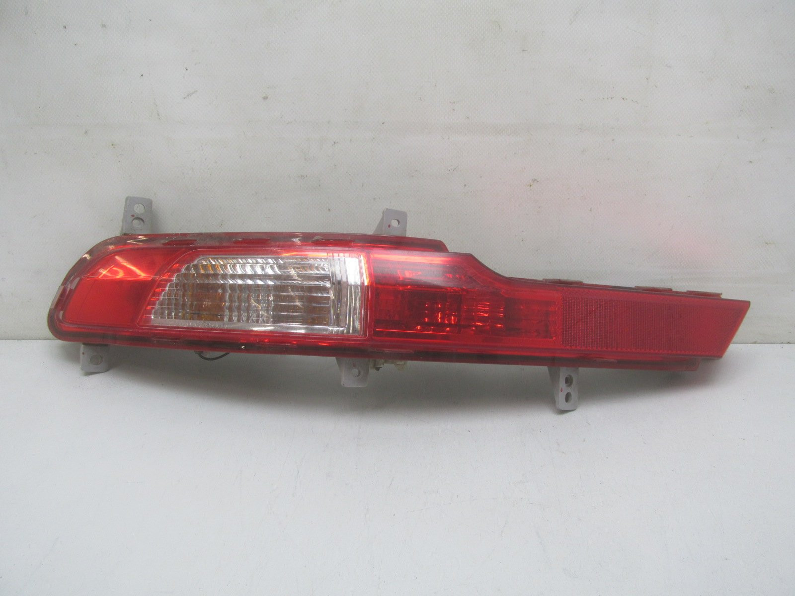 Фонарь задний в бампер левый Kia Sportage 2010-2015